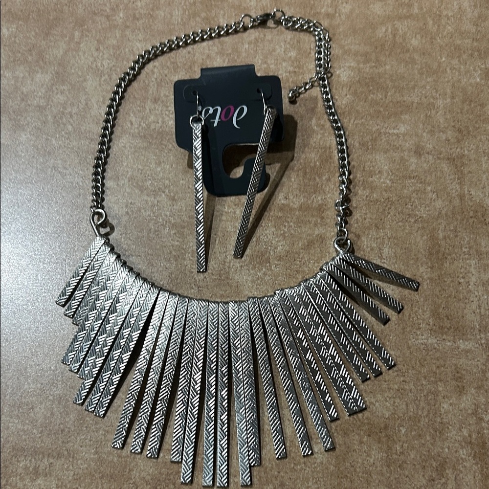 Silver Geometric Necklace and Earring Set